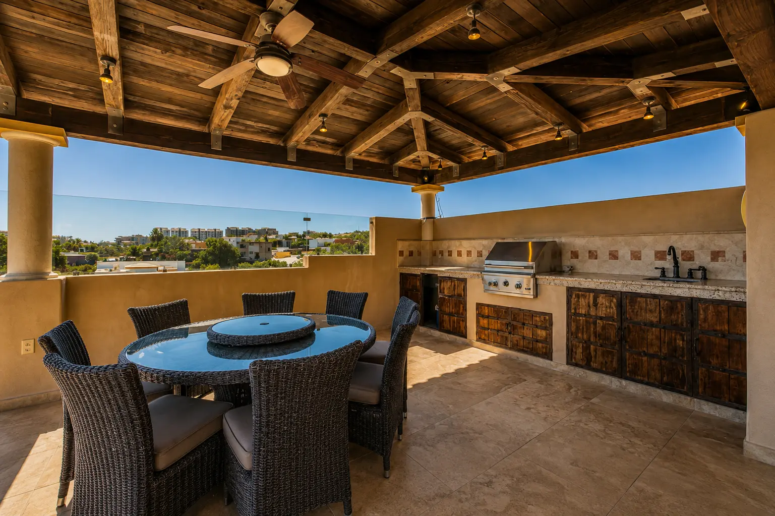Rooftop kitchen, grill & dining